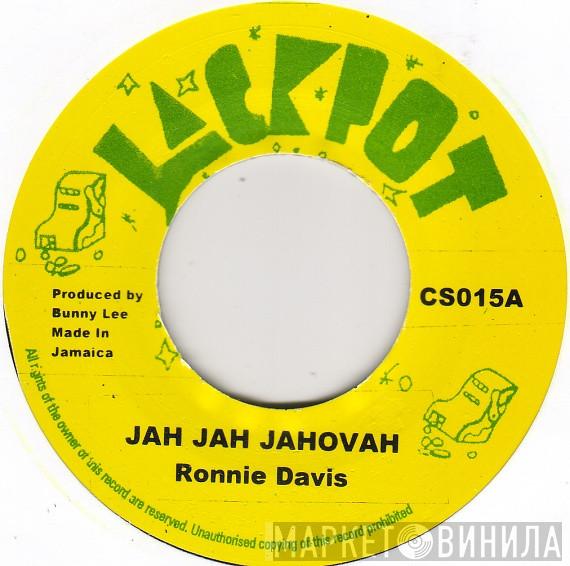  Ronnie Davis  - Jah Jah Jahovah