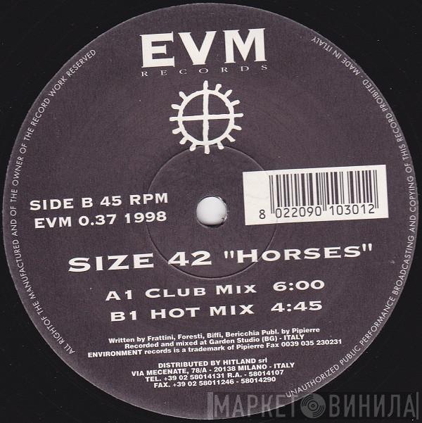 Size 42 - Horses