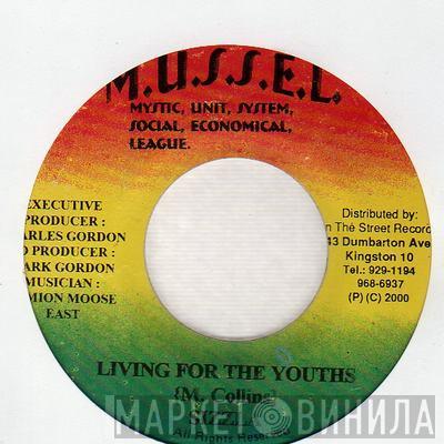 Sizzla, U.T. Ras - Living For The Youths / Straight Now