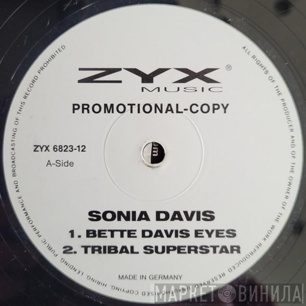 Sonia Davis - Bette Davis Eyes