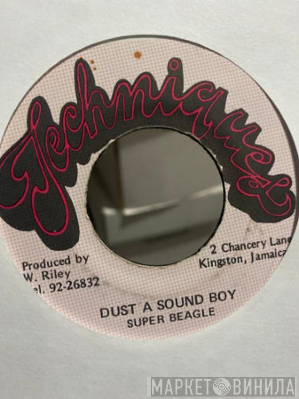  Super Beagle  - Dust A Sound Boy