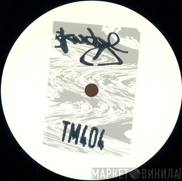 TM404 - Skudge White 008