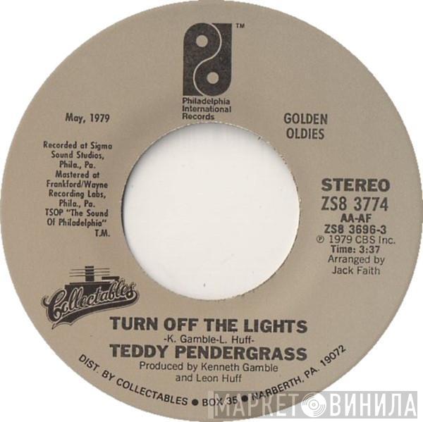 Teddy Pendergrass - Turn Off The Lights / Close The Door