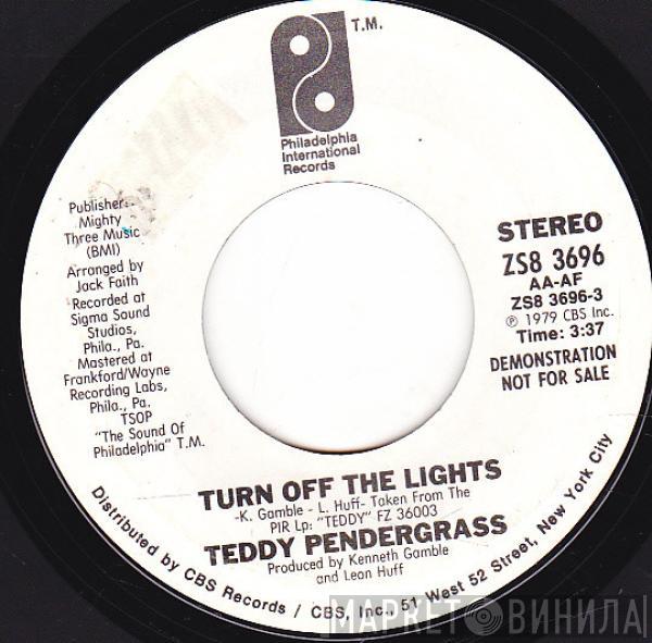 Teddy Pendergrass - Turn Off The Lights