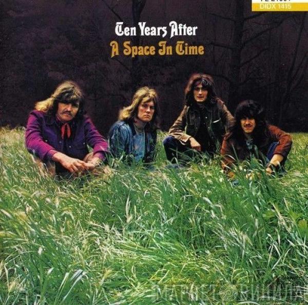  Ten Years After  - A Space In Time