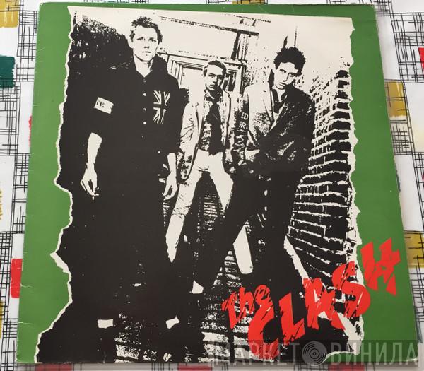  The Clash  - The Clash