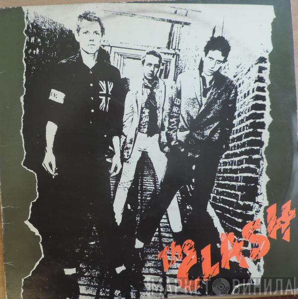  The Clash  - The Clash