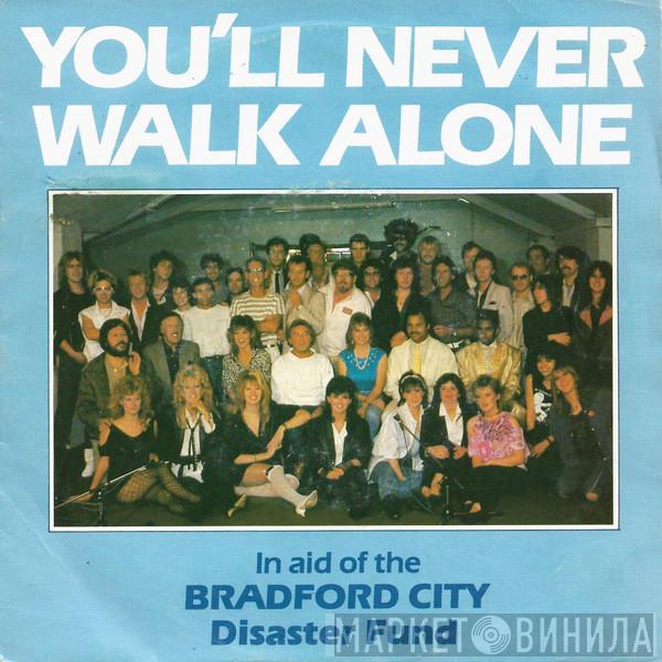  The Crowd   - You'll Never Walk Alone