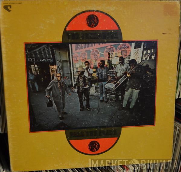 The Crusaders - Pass The Plate