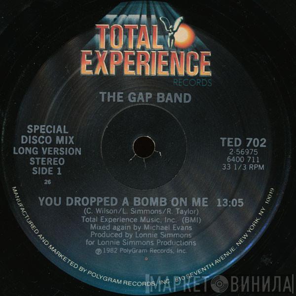  The Gap Band  - You Dropped A Bomb On Me B/W Humpin'