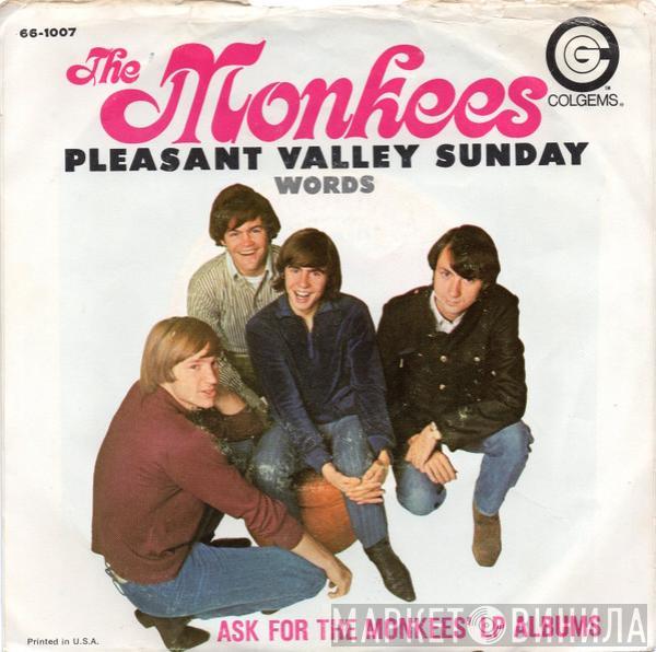  The Monkees  - Pleasant Valley Sunday / Words