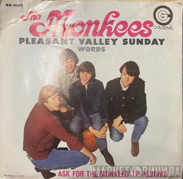  The Monkees  - Pleasant Valley Sunday / Words