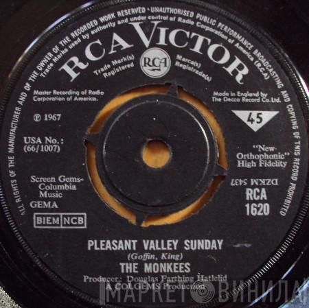 The Monkees - Pleasant Valley Sunday / Words