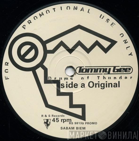 Tommy Gee - Drums Of Thunder