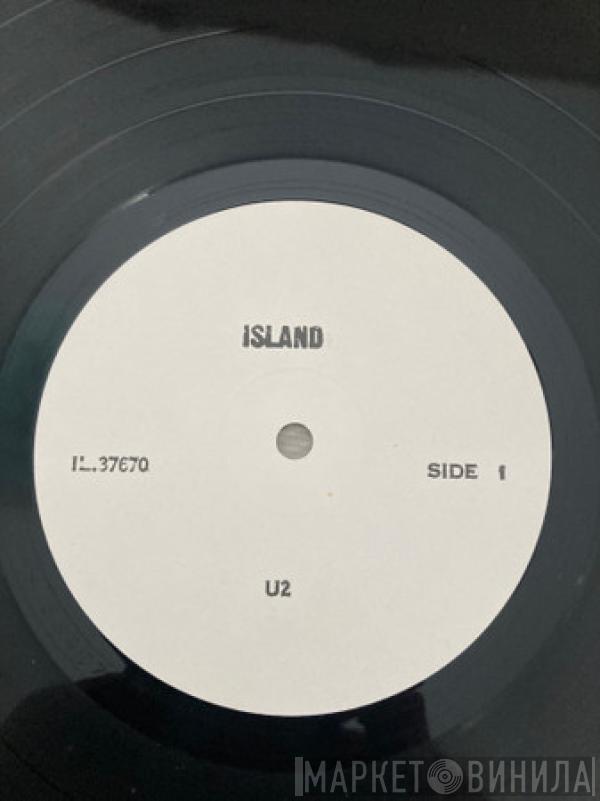  U2  - October