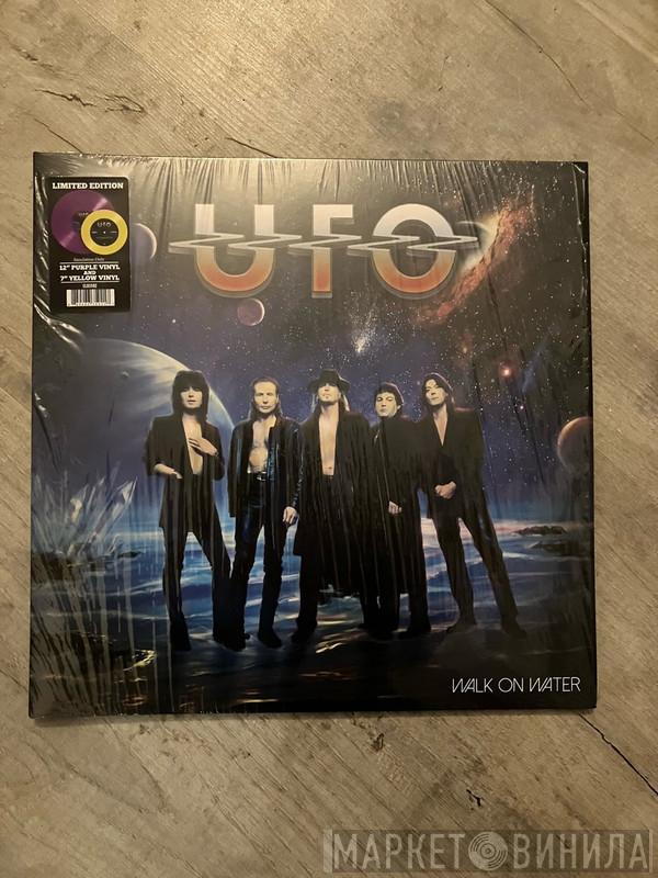  UFO   - Walk On Water