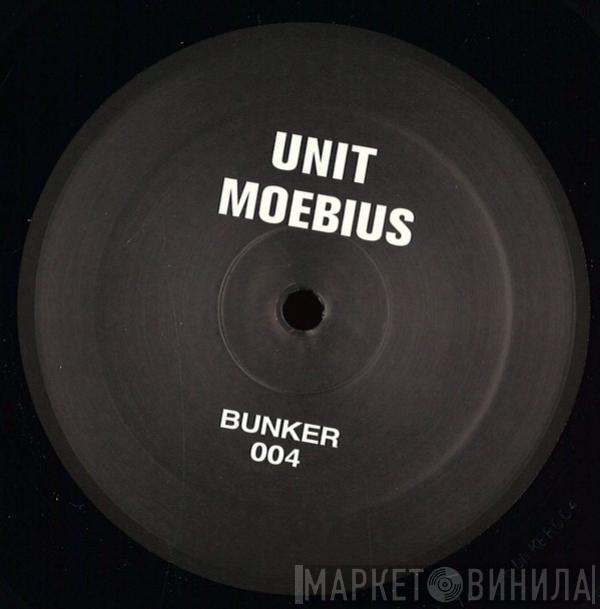 Unit Moebius - Untitled