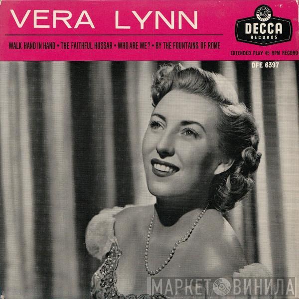 Vera Lynn - Walk Hand In Hand