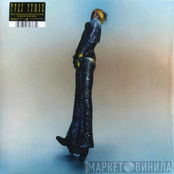 Yves Tumor - Praise A Lord Who Chews But Which Does Not Consume; (Or Simply, Hot Between Worlds)