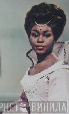 Felicia Weathers