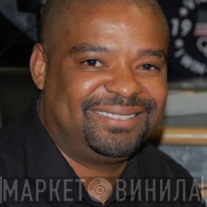 Jomo Hankerson - Винил CD и Кассеты Jomo Hankerson на сайте МаркетВинила