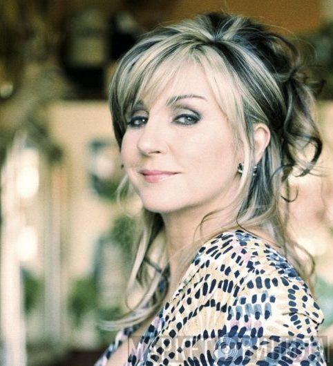 Lesley Garrett - Винил CD и Кассеты Lesley Garrett на сайте МаркетВинила
