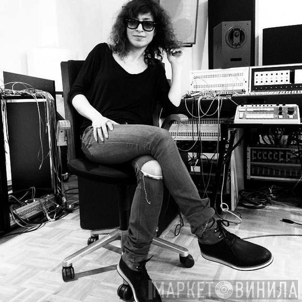 Maral Salmassi - Винил CD и Кассеты Maral Salmassi на сайте МаркетВинила