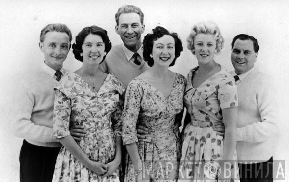Mike Sammes Singers - Винил CD и Кассеты Mike Sammes Singers на сайте МаркетВинила