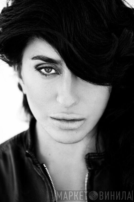 Nicole Moudaber - Винил CD и Кассеты Nicole Moudaber на сайте МаркетВинила