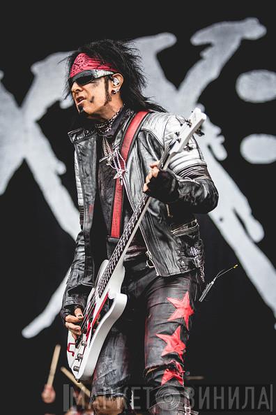 Nikki Sixx - Винил CD и Кассеты Nikki Sixx на сайте МаркетВинила