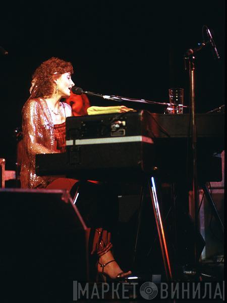 Sally Oldfield - Винил CD и Кассеты Sally Oldfield на сайте МаркетВинила
