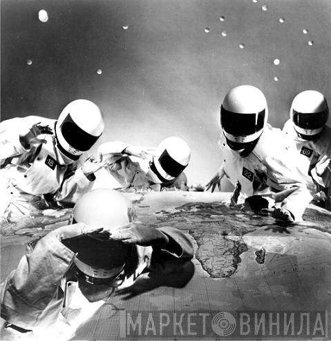The Earons - Винил CD и Кассеты The Earons на сайте МаркетВинила