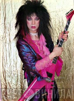Vinnie Vincent - Винил CD и Кассеты Vinnie Vincent на сайте МаркетВинила