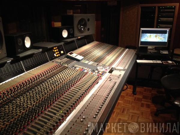 Chung King Studios - Винил CD и Кассеты лейбла Chung King Studios на сайте МаркетВинила