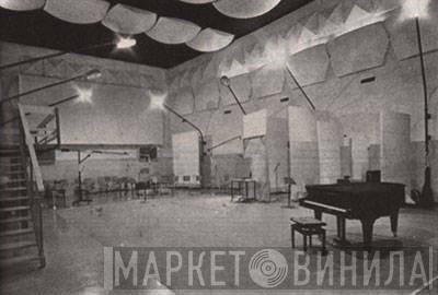 Fonorama Studios - Винил CD и Кассеты лейбла Fonorama Studios на сайте МаркетВинила