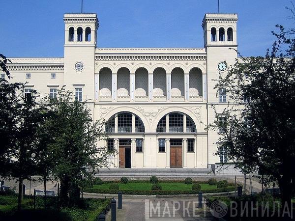 Hamburger Bahnhof - Museum für Gegenwart - Berlin - Винил CD и Кассеты лейбла Hamburger Bahnhof - Museum für Gegenwart - Berlin на сайте МаркетВинила