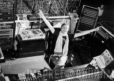 Klaus Schulze Studio - Винил CD и Кассеты лейбла Klaus Schulze Studio на сайте МаркетВинила