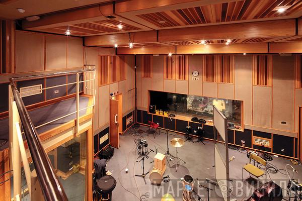 Maida Vale Studio 4 - Винил CD и Кассеты лейбла Maida Vale Studio 4 на сайте МаркетВинила