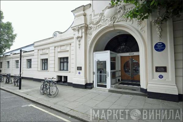 Maida Vale Studios - Винил CD и Кассеты лейбла Maida Vale Studios на сайте МаркетВинила