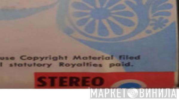 Not On Label (Stereo 8 ) - Винил CD и Кассеты лейбла Not On Label (Stereo 8 (11)) на сайте МаркетВинила
