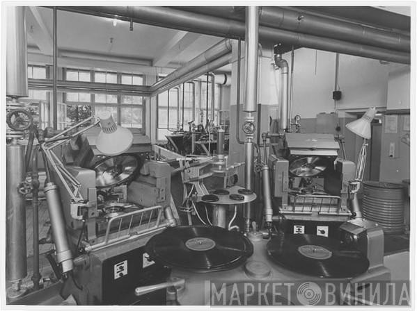 Schallplattenfabrik Riedikon - Винил CD и Кассеты лейбла Schallplattenfabrik Riedikon на сайте МаркетВинила