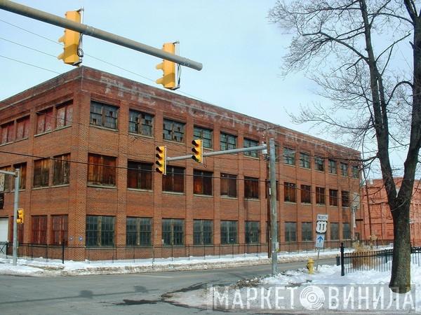 Scranton Button Company - Винил CD и Кассеты лейбла Scranton Button Company на сайте МаркетВинила