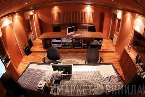 Sonic Pump Studios - Винил CD и Кассеты лейбла Sonic Pump Studios на сайте МаркетВинила