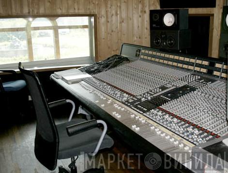 Studio Studio - Винил CD и Кассеты лейбла Studio Studio на сайте МаркетВинила