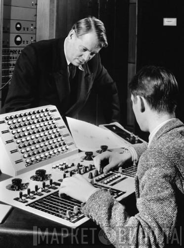 Studio für elektronische Musik des Westdeutschen Rundfunks, Köln - Винил CD и Кассеты лейбла Studio für elektronische Musik des Westdeutschen Rundfunks, Köln на сайте МаркетВинила
