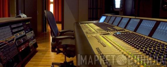 Sydney Opera House Recording Studios - Винил CD и Кассеты лейбла Sydney Opera House Recording Studios на сайте МаркетВинила